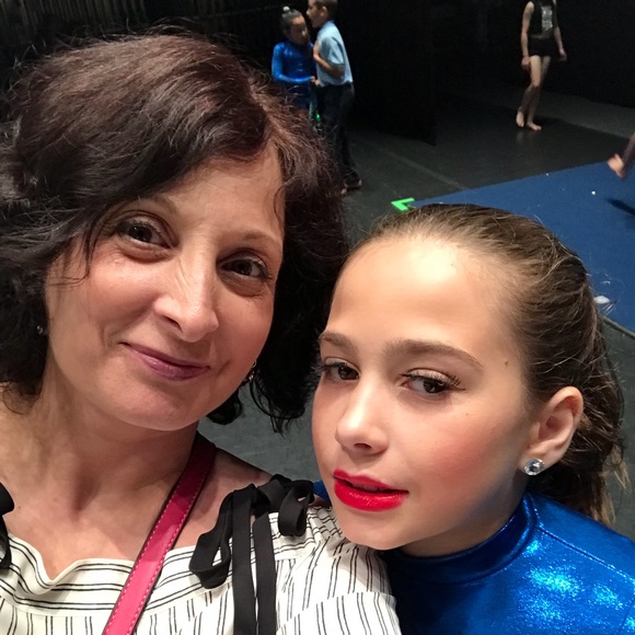 Meet your Posher, Pam - Picture 1 of 2